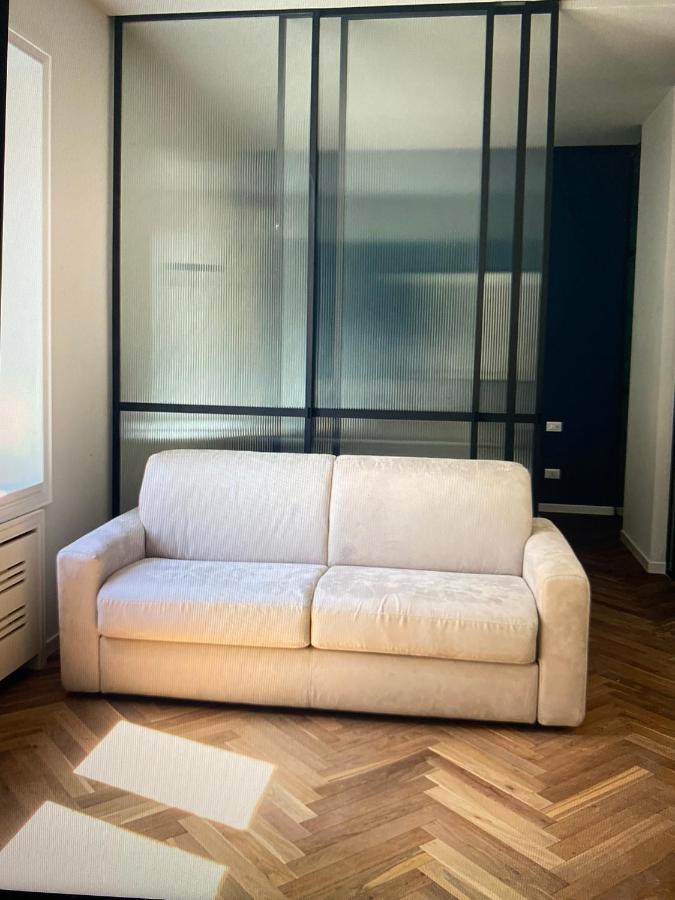 Milano - Delizioso Appartamento In Pieno Centro. Fancy Yellow Apartments Екстериор снимка