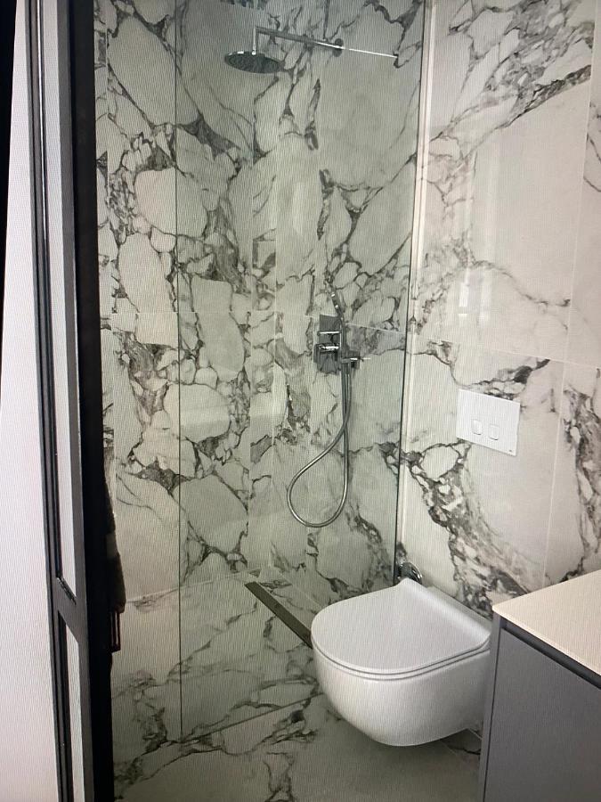 Milano - Delizioso Appartamento In Pieno Centro. Fancy Yellow Apartments Екстериор снимка
