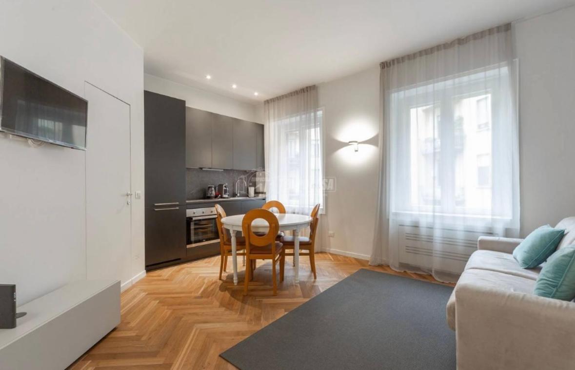 Milano - Delizioso Appartamento In Pieno Centro. Fancy Yellow Apartments Екстериор снимка